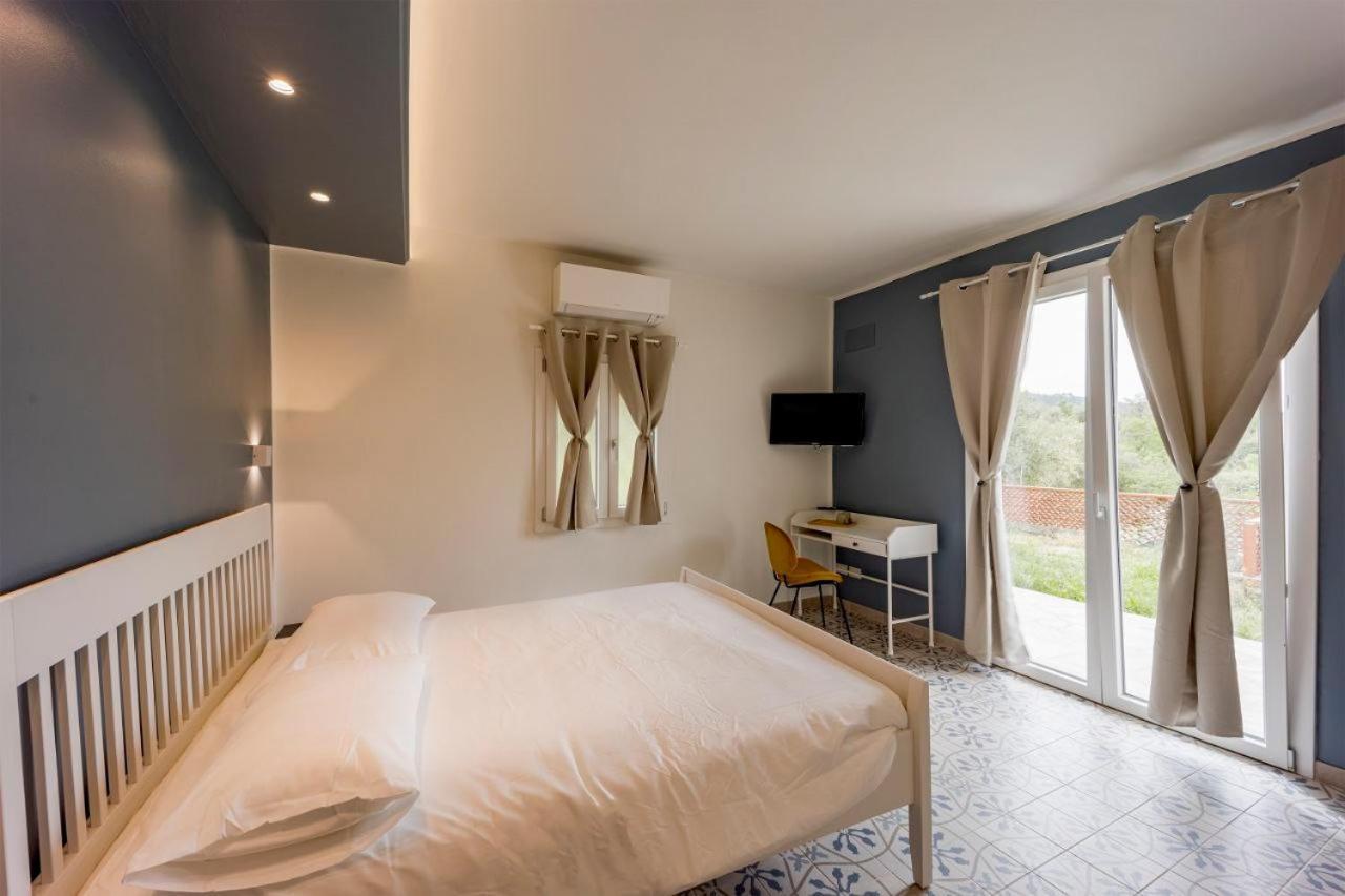 Gli Ulivi Rooms And Breakfast Marina dʼMarina dʼAndora 外观 照片