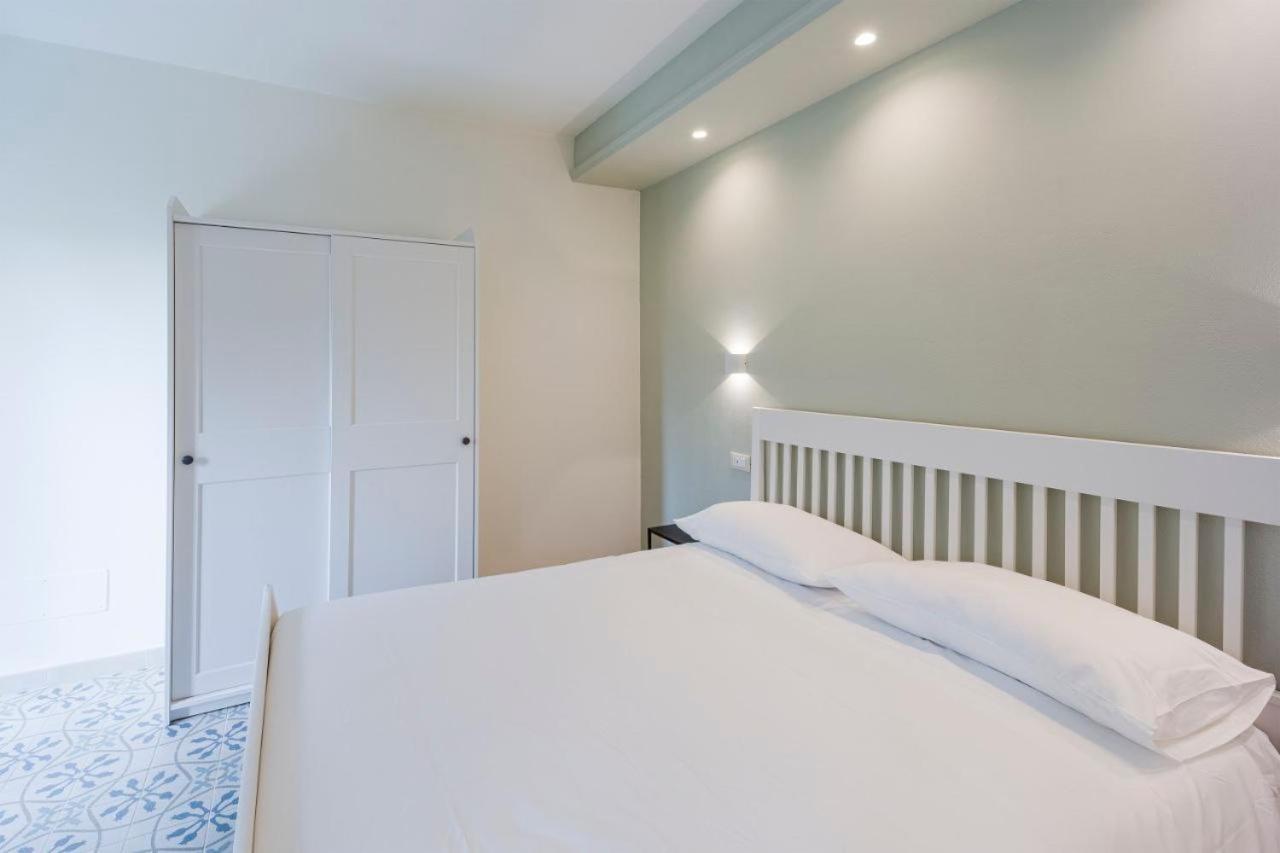 Gli Ulivi Rooms And Breakfast Marina dʼMarina dʼAndora 外观 照片